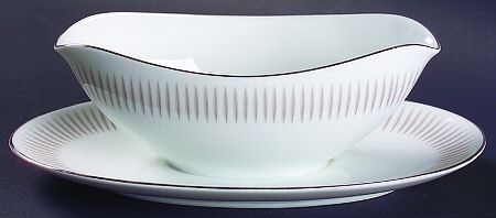 Biarritz Gravy Boat with Attached Underplate