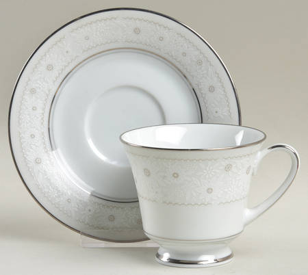 Blanche Footed Cup & Saucer Set