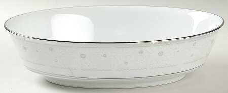 Blanche 9" Oval Vegetable Bowl