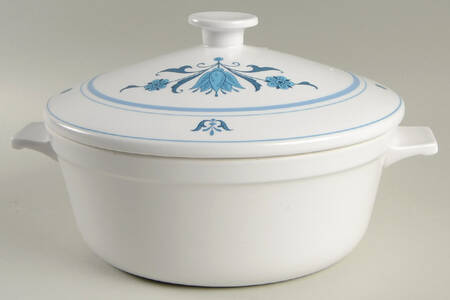 Blue Haven 2.5 Qt Round Covered Casserole