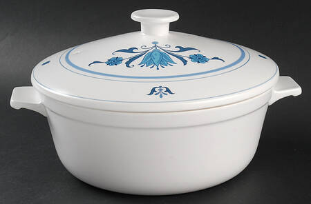 Blue Haven 2.5 Qt Round Covered Casserole by Noritake