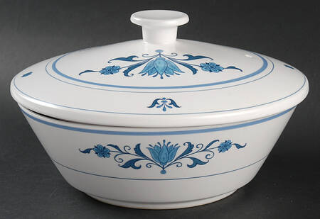 Blue Haven 1.75 Qt Round Covered Casserole