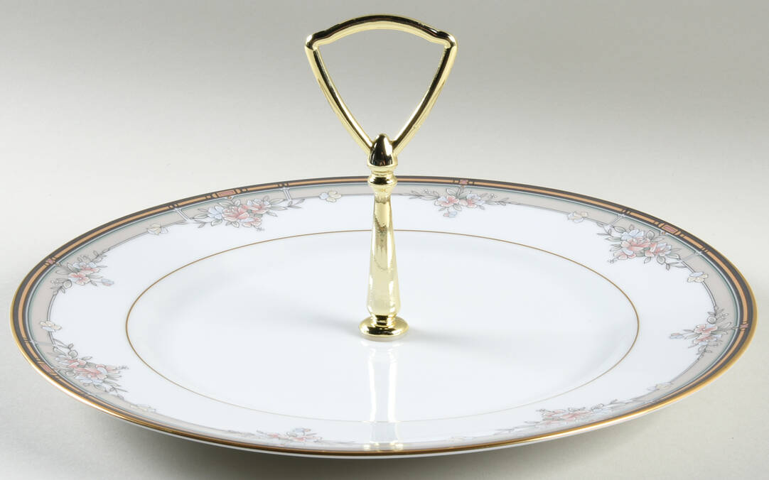 Blossom Mist Round Serving Plate with Handle (DP)