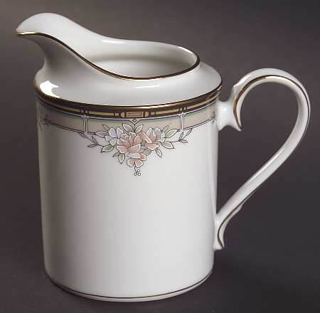 Blossom Mist Creamer
