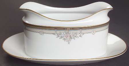 Blossom Mist Gravy Boat with Attached Underplate
