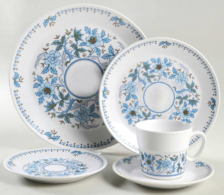 Blue Moon 40 Piece Estate Set