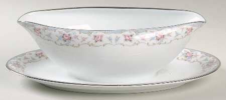 Bloomfield Gravy Boat with Attached Underplate