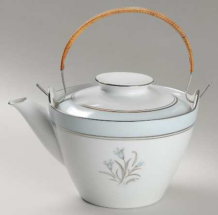Bluebell Teapot & Lid with Removable Top Handle