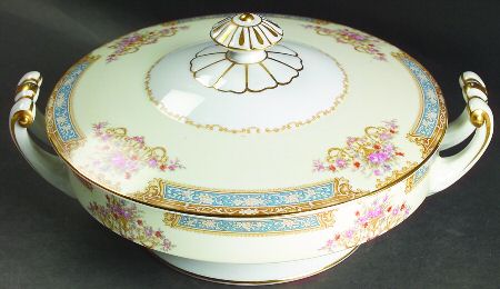 Bluelace Round Covered Vegetable