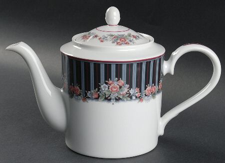 Border Bouquet Teapot & Lid