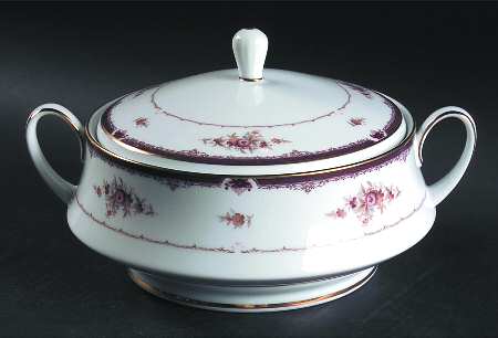 Bordeaux Round Covered Vegetable