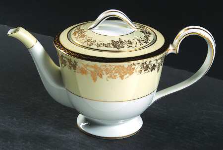 Bordeaux Teapot & Lid