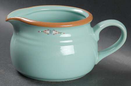 Boulder Ridge Round Gravy Boat