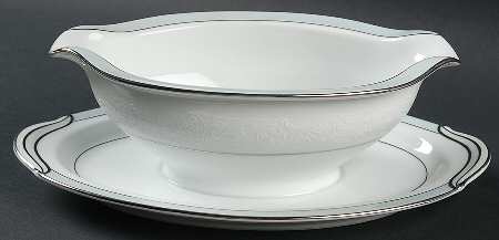 Brandon Gravy Boat with Attached Underplate
