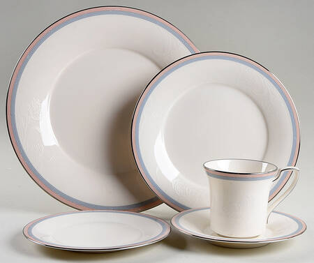 Breathless 40 Piece Estate Set