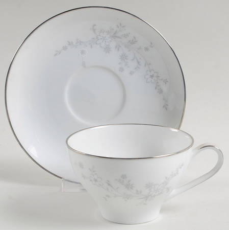 Breeze Flat Cup & Saucer Set