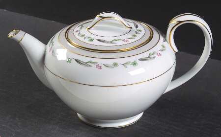 Brewster Teapot & Lid