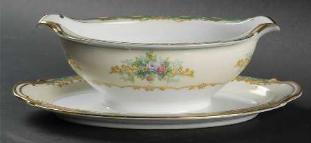 Brian Gravy Boat with Attached Underplate