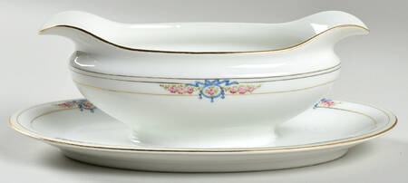 Briarhurst Gravy Boat with Attached Underplate
