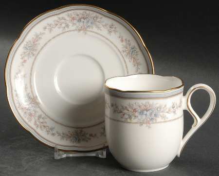 Bridgehampton Flat Cup & Saucer Set