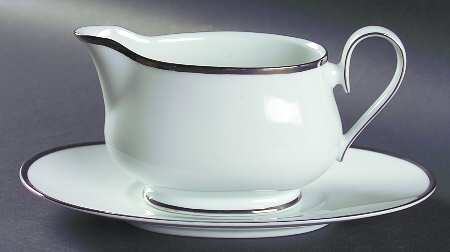 Brigette Gravy Boat & Underplate (Relish/Butter)
