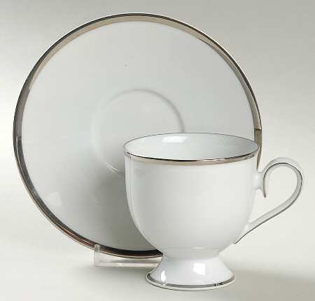 Brigette Footed Cup & Saucer Set