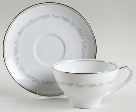 Brooklane Flat Cup & Saucer Set