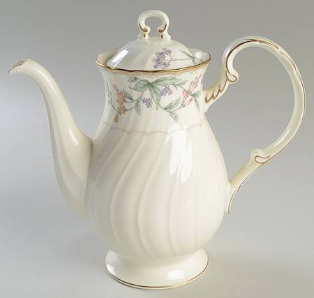 Brookhollow Coffee Pot & Lid