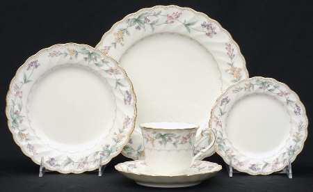 Brookhollow 5 Piece Place Setting