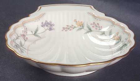 Brookhollow Shell Shaped Dish