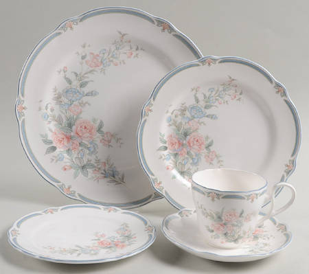 Brighton Springs 5 Piece Place Setting