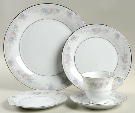 Bridal Waltz 5 Piece Place Setting