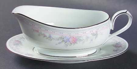Bridal Waltz Gravy Boat & Underplate (Relish/Butter)
