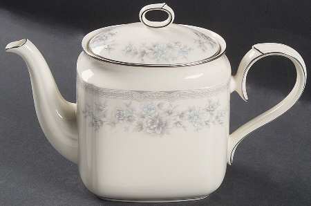 Buena Vista Teapot & Lid
