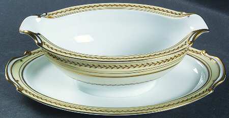 Caliban Gravy Boat with Attached Underplate