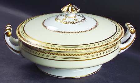Caliban Round Covered Vegetable