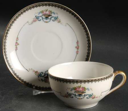 Calais Flat Cup & Saucer Set