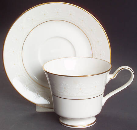 Caledonia Footed Cup & Saucer Set