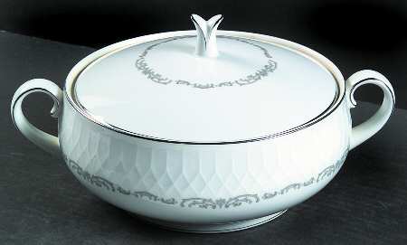 Camden Round Covered Vegetable