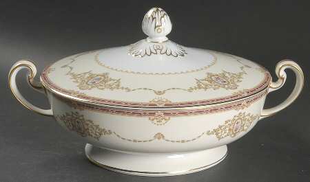 Cameo Round Covered Vegetable