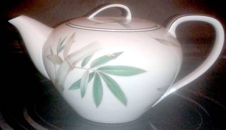 Canton Teapot & Lid