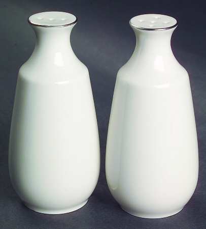 Candlelight Salt & Pepper Set