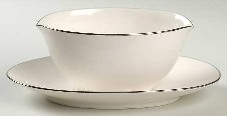 Candlelight Gravy Boat with Attached Underplate