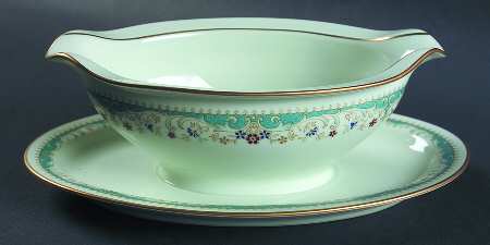 Cantata Gravy Boat with Attached Underplate