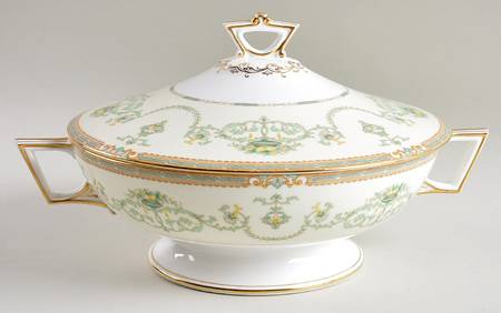 Carillon Round Covered Vegetable