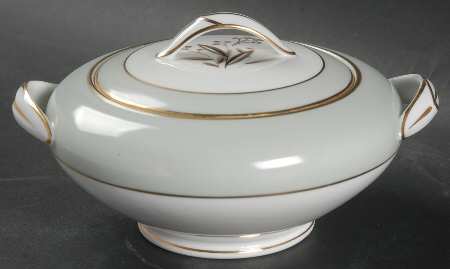 Carlisle Sugar Bowl & Lid