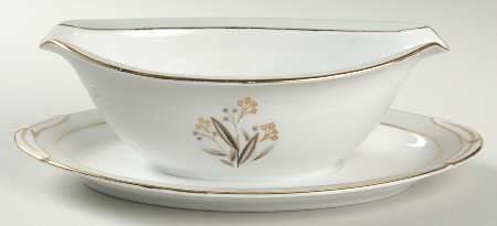Carlisle Gravy Boat with Attached Underplate