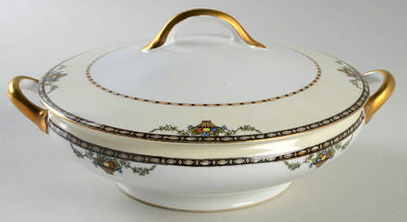 Carlow Round Covered Vegetable