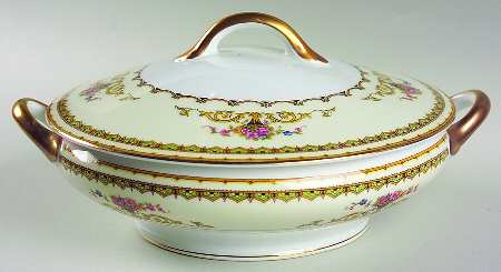 Carltonia Round Covered Vegetable