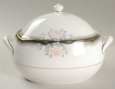 Carnegie Oval Covered Vegetable